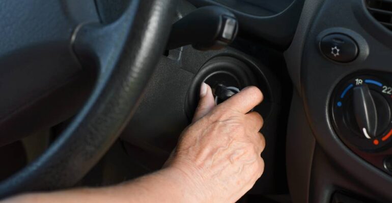que hacer si mi llave de auto no gira